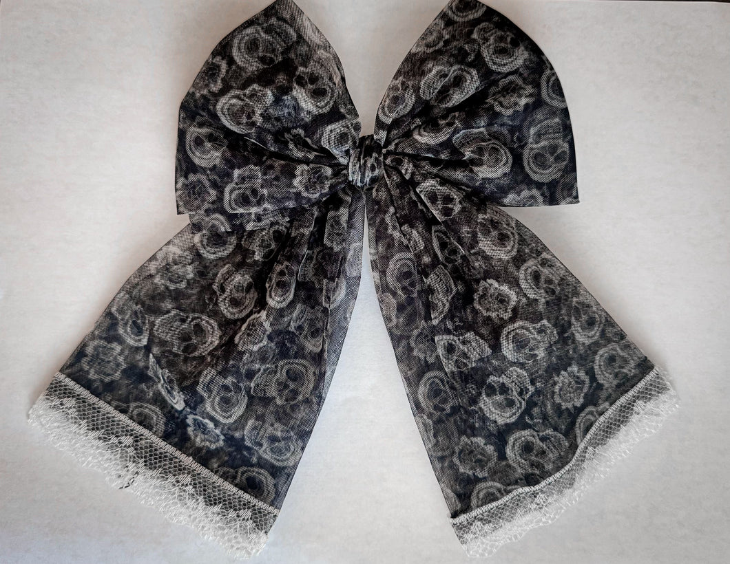 Spooky Skulls (Oversized XL)